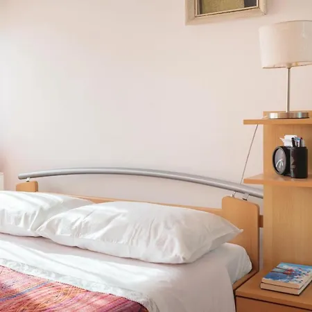 Two-bedroom In Appartamento *